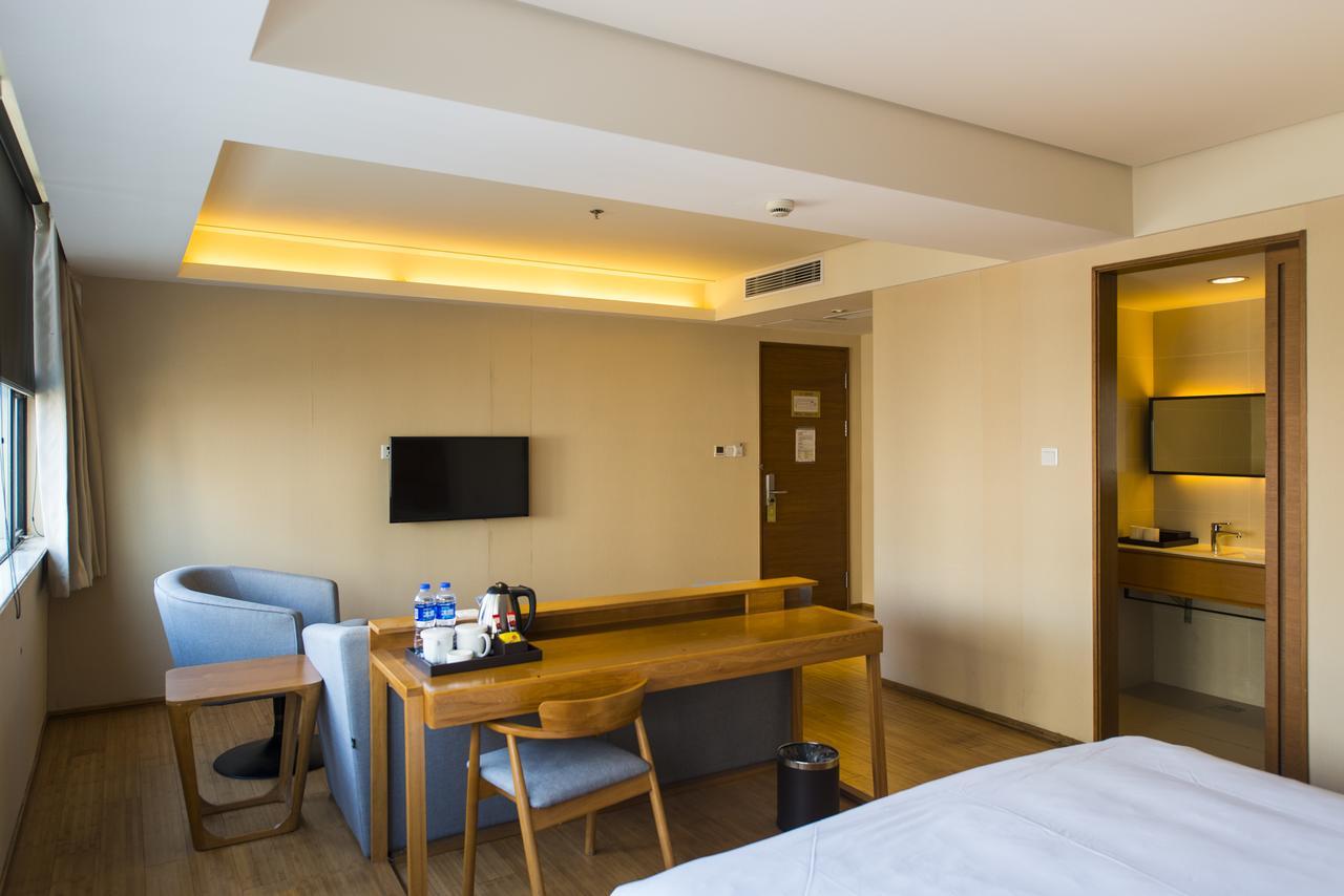 Ji Hotel Shanghai Hongqiao Transport Hub Linkong Zone Bagian luar foto